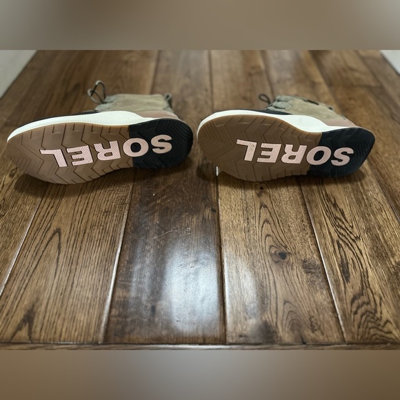 Sorel Women’s Out N About III Classic Waterproof Ankle Booties. Size 7. - Picture 12 of 16